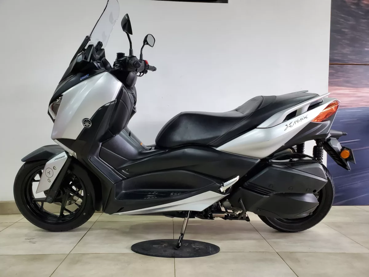 YAMAHA XMAX 300 2019 — foto 4