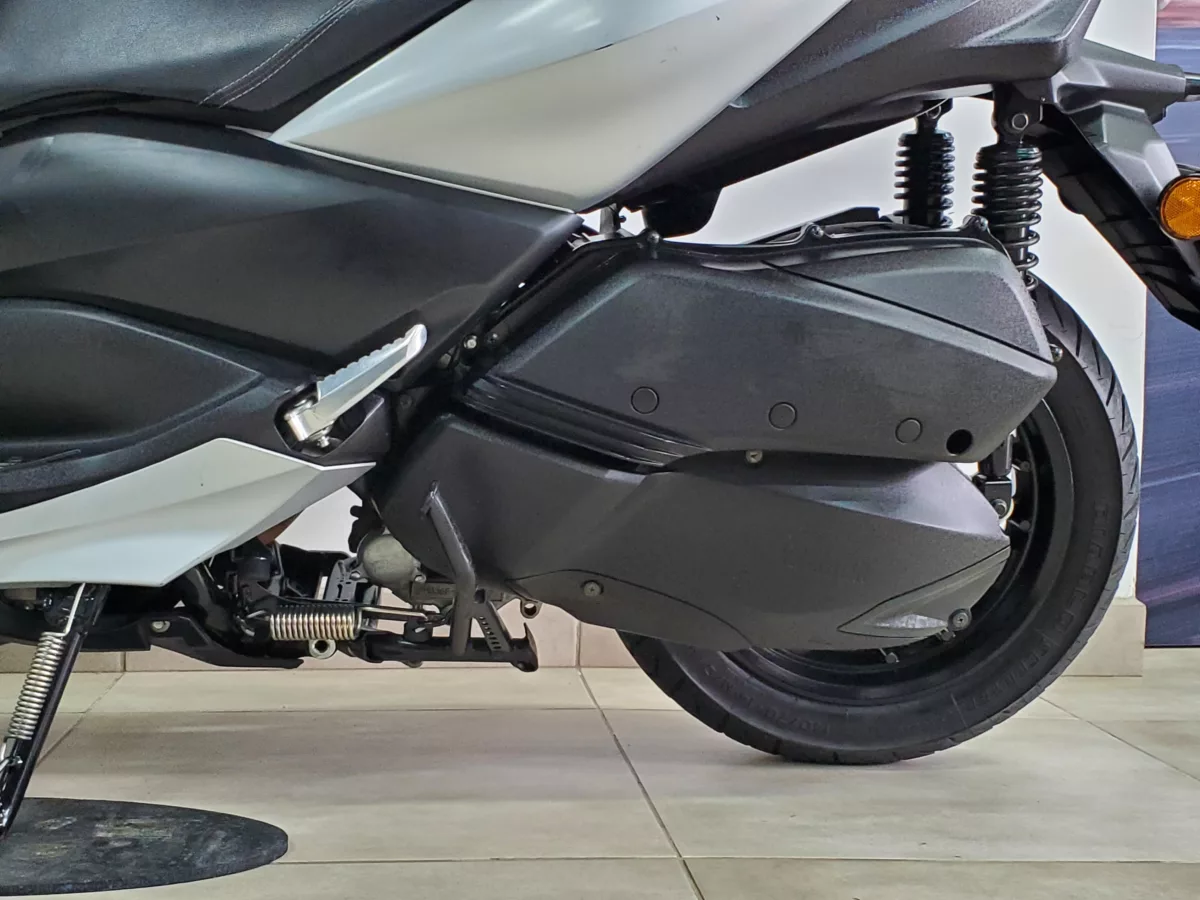 YAMAHA XMAX 300 2019 — foto 7