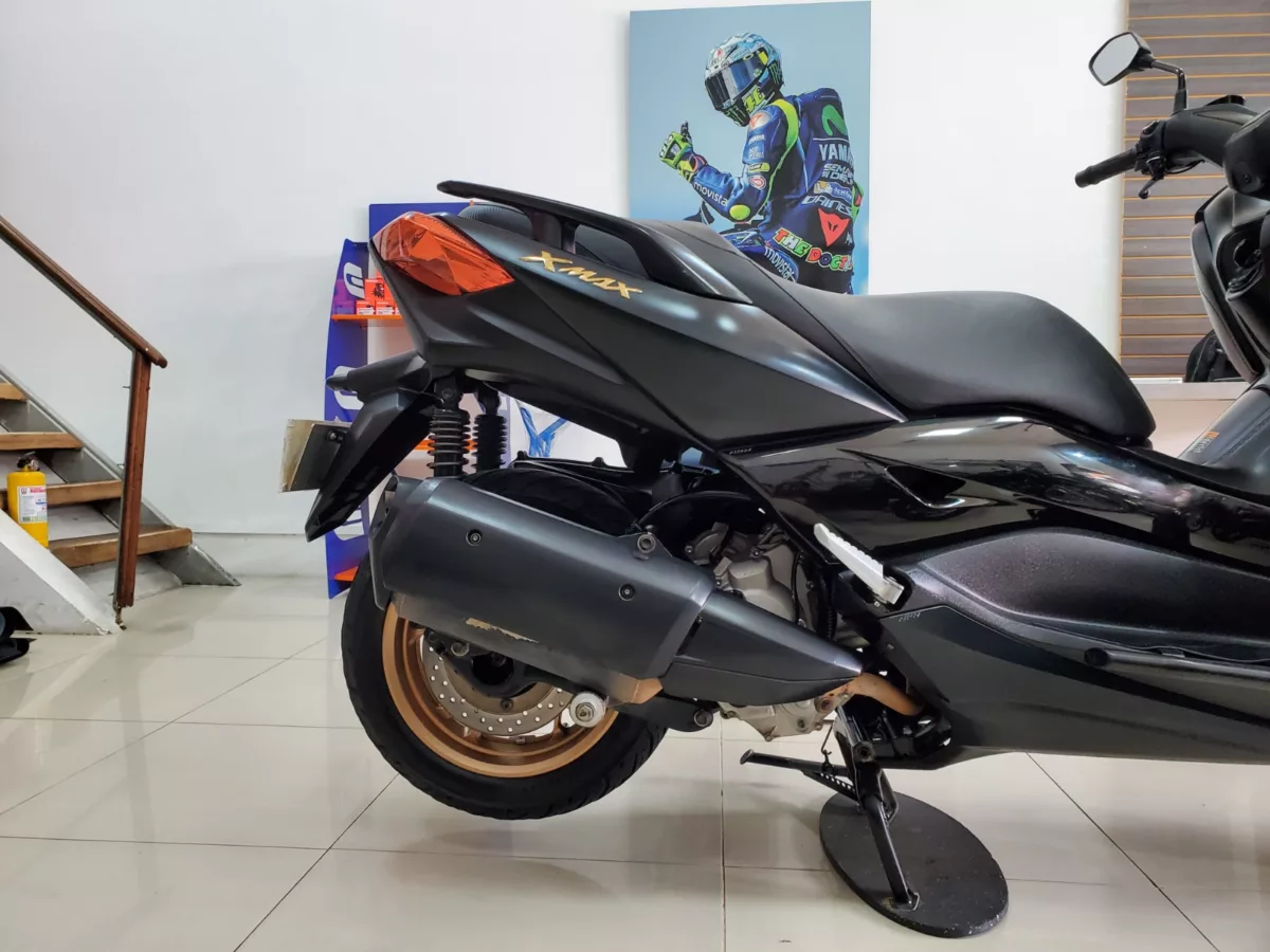 Yamaha Xmax 300 2023 — foto 2