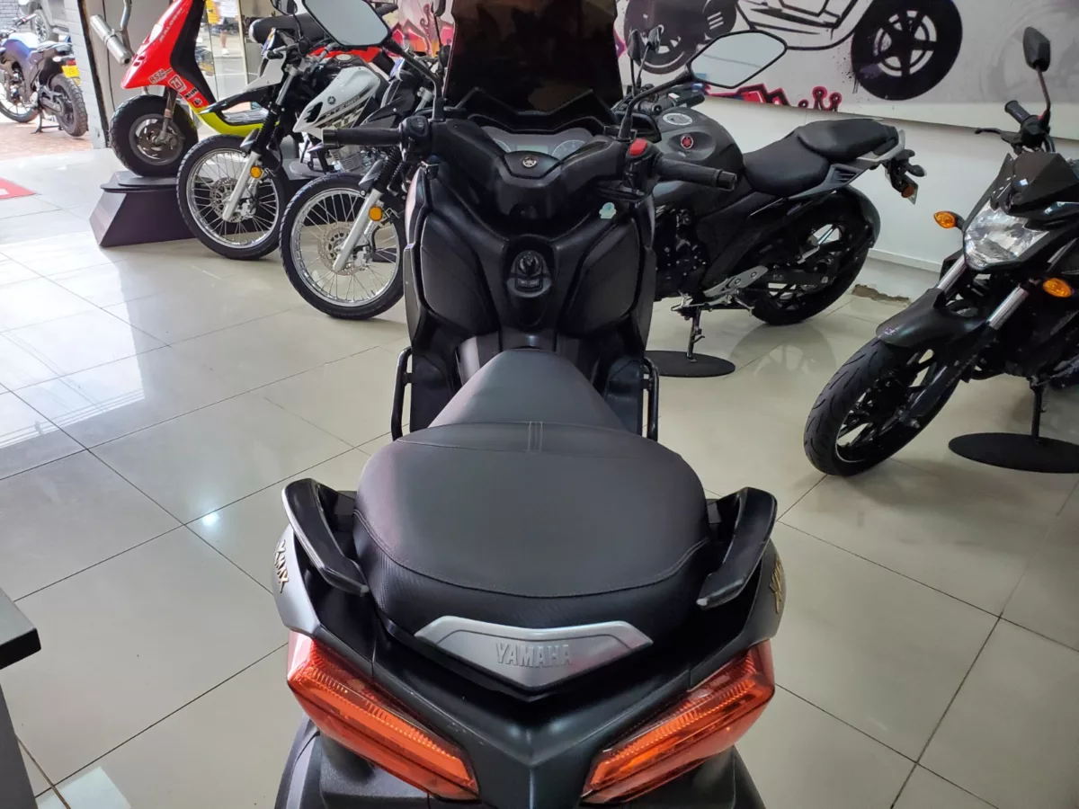 Yamaha Xmax 300 2023 — foto 11