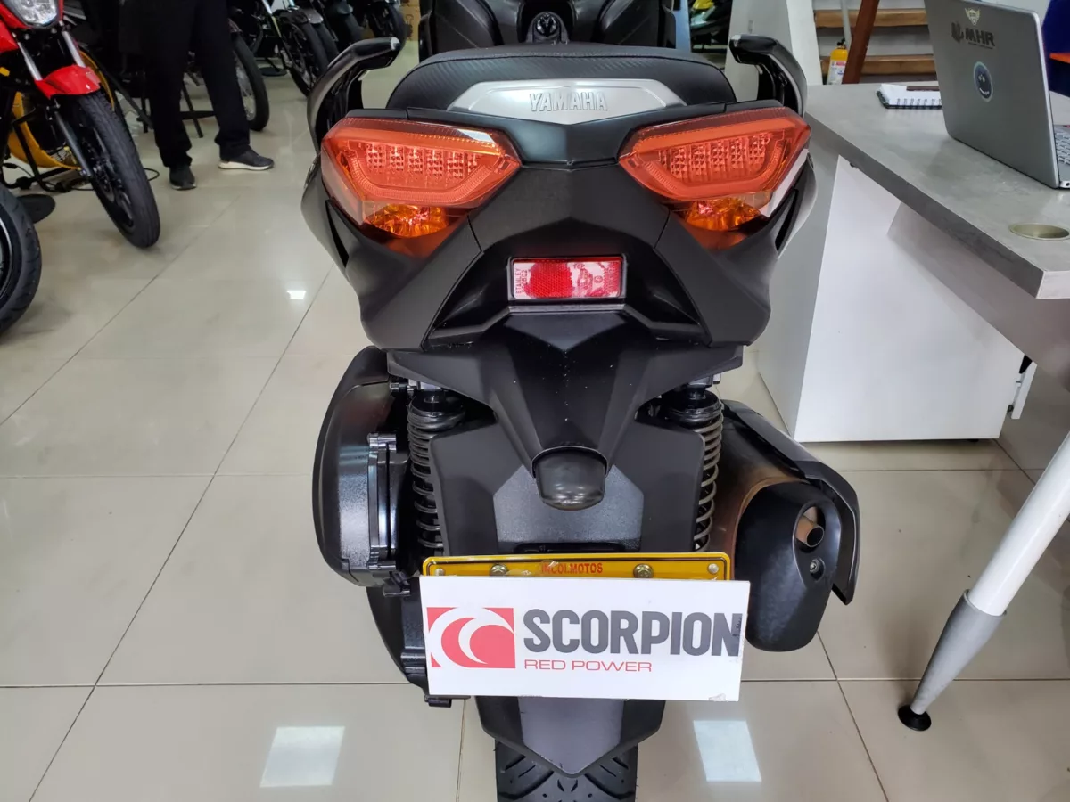 Yamaha Xmax 300 2023 — foto 22