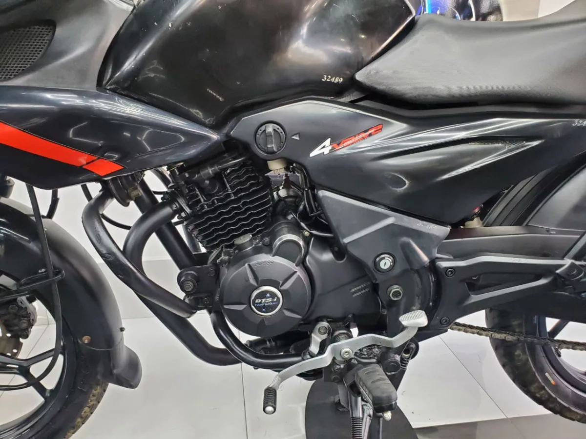 BAJAJ DISCOVER 150 2018 — foto 9