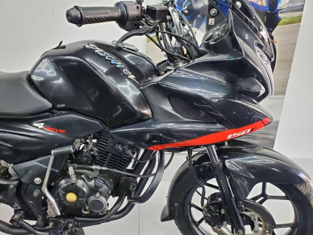 BAJAJ DISCOVER 150 2018 — foto 11