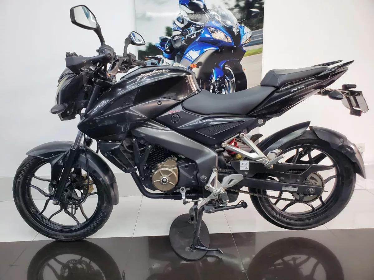 BAJAJ PULSAR 150 NS 2017 — foto 10