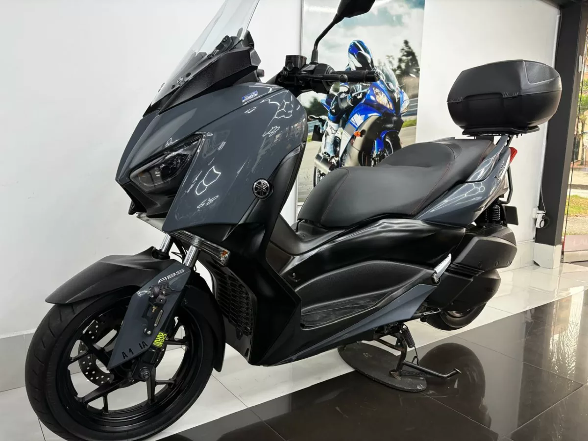 YAMAHA XMAX 300 2022 — foto 3