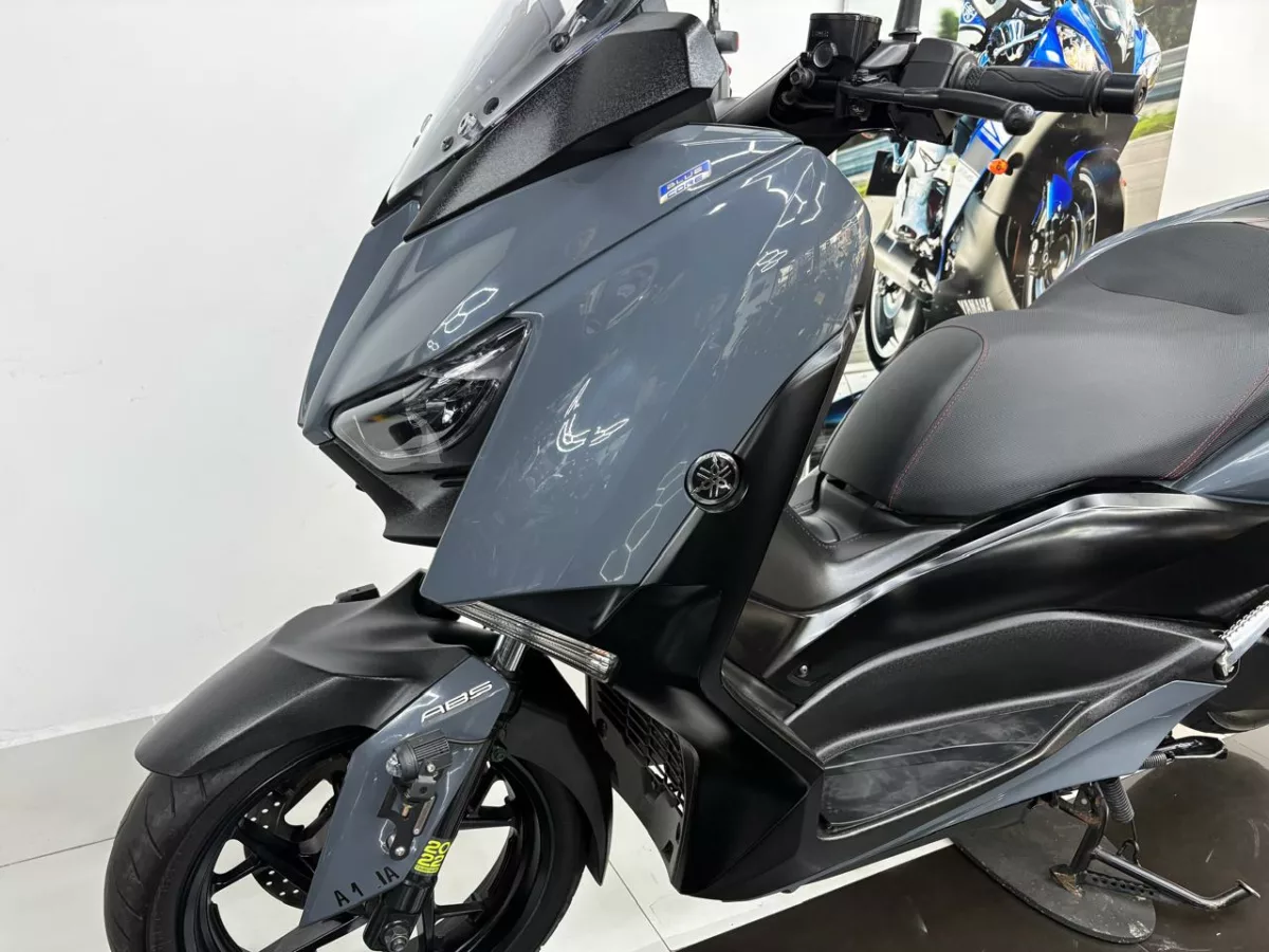 YAMAHA XMAX 300 2022 — foto 10