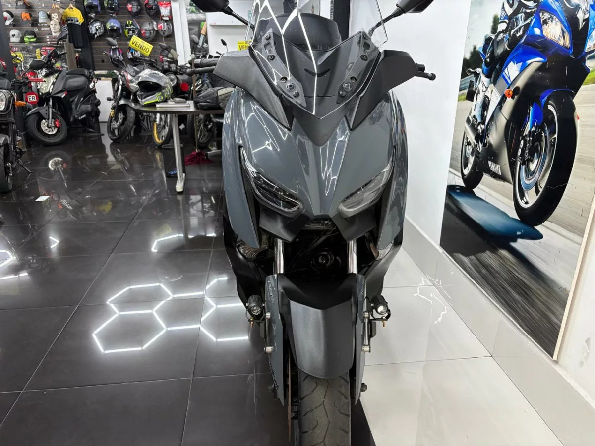YAMAHA XMAX 300 2022 — foto 20