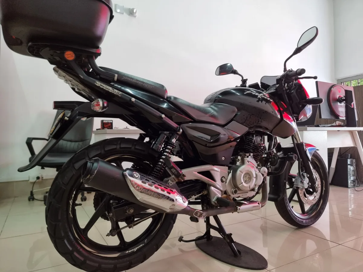 Bajaj Pulsar 180 GT 2017 — foto 5