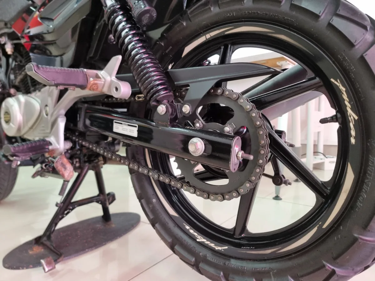 Bajaj Pulsar 180 GT 2017 — foto 19