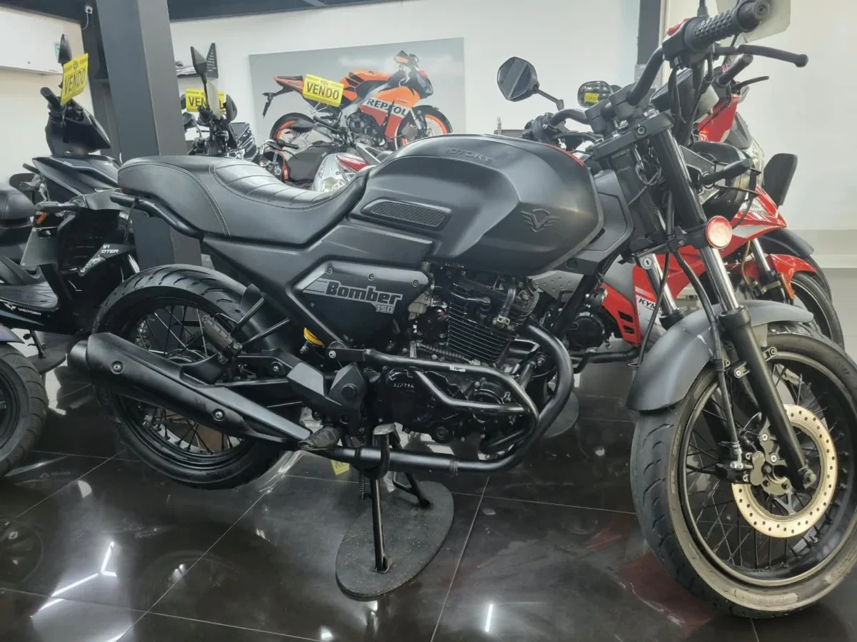 VICTORY BOMBER 150 2024 — foto 1