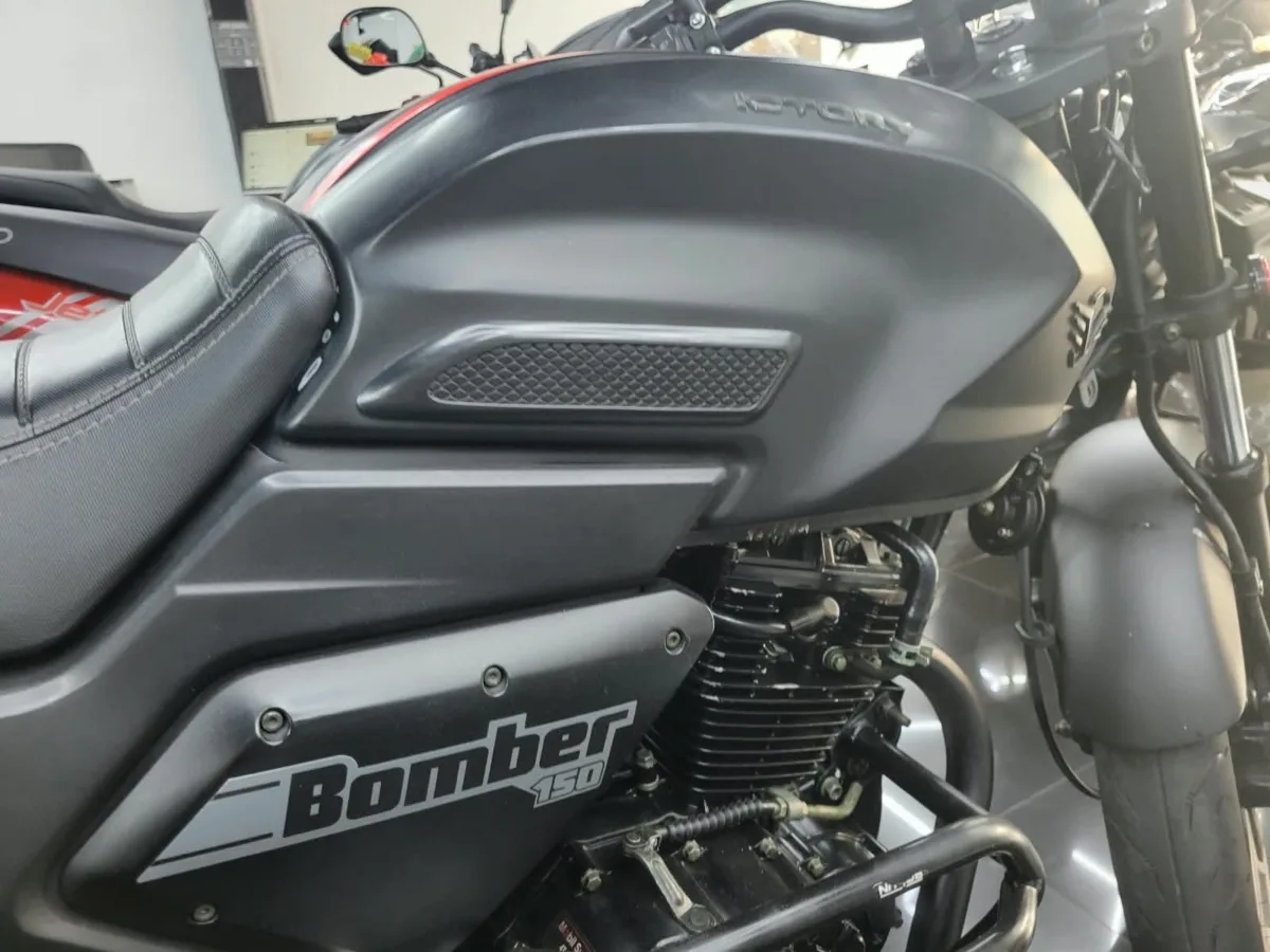 VICTORY BOMBER 150 2024 — foto 15