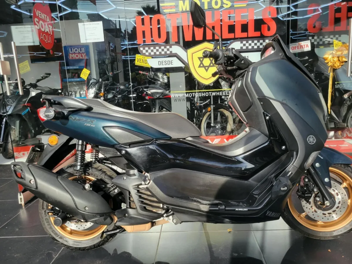 YAMAHA NMAX CONNECTED 2024 — foto 9