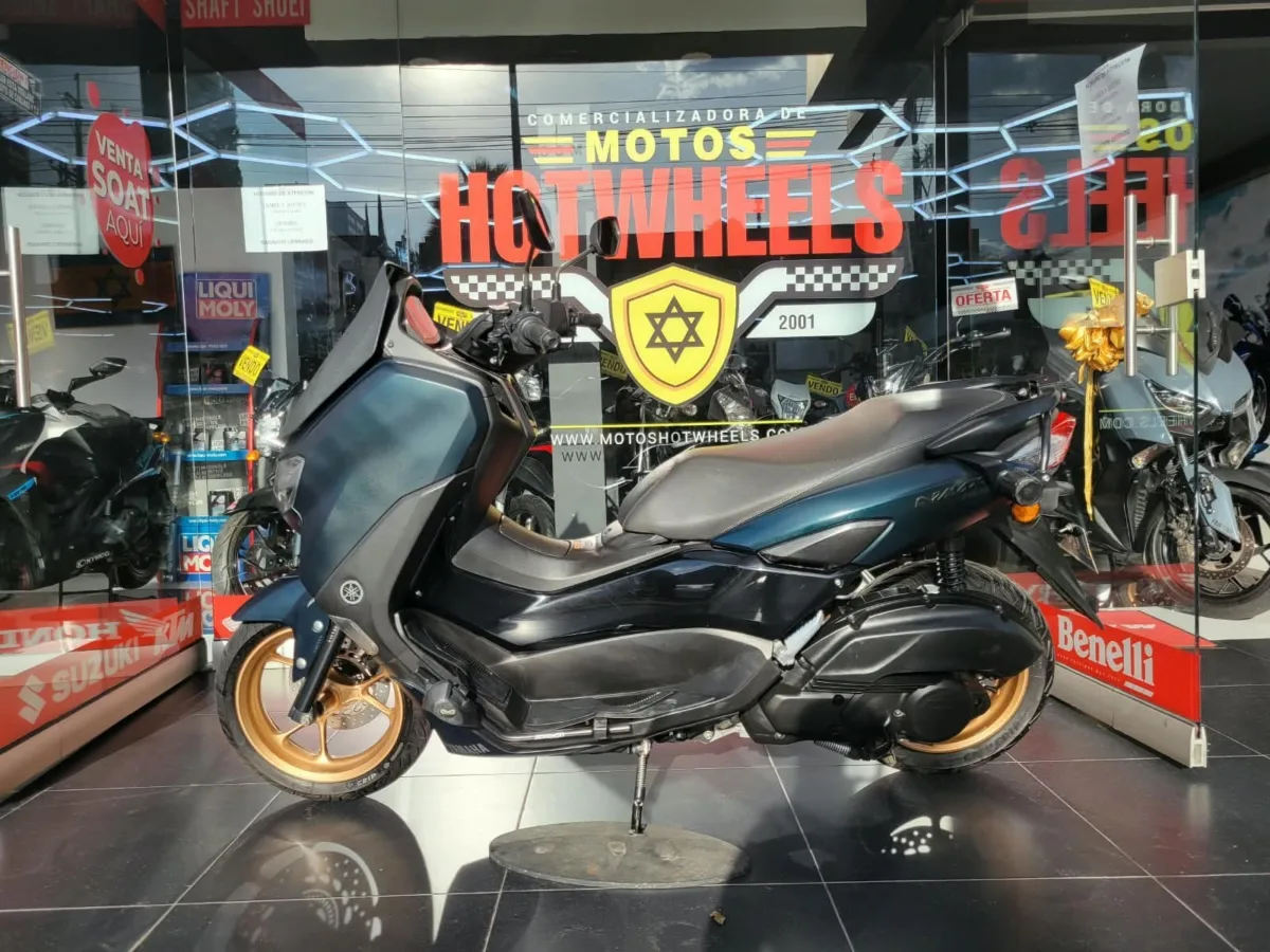 YAMAHA NMAX CONNECTED 2024 — foto 10