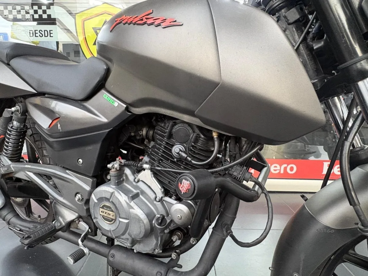 BAJAJ PULSAR 180 FI NEON 2022 — foto 5