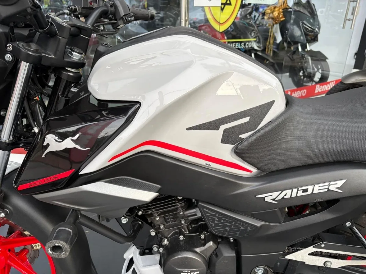 Tvs RAIDER 125 RACING 2027 — foto 16
